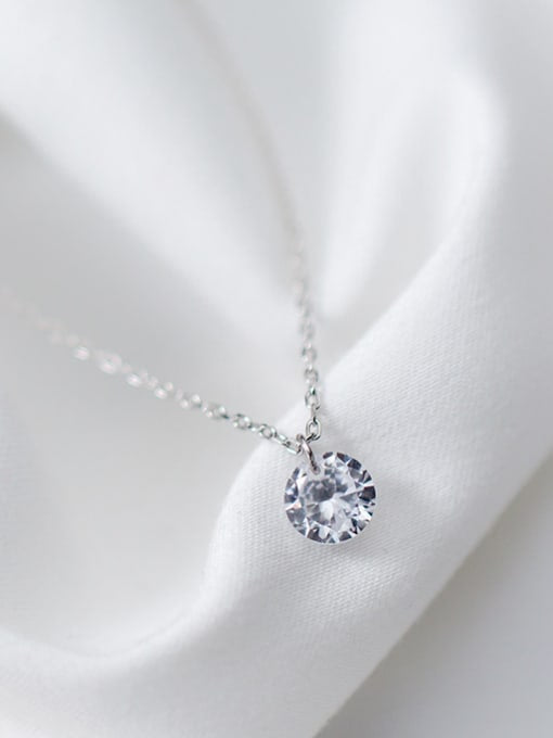 925 Round Shape Cubic Zirconia Pendant Necklace